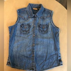 Wrangler Women's Sleeveless denim shirt